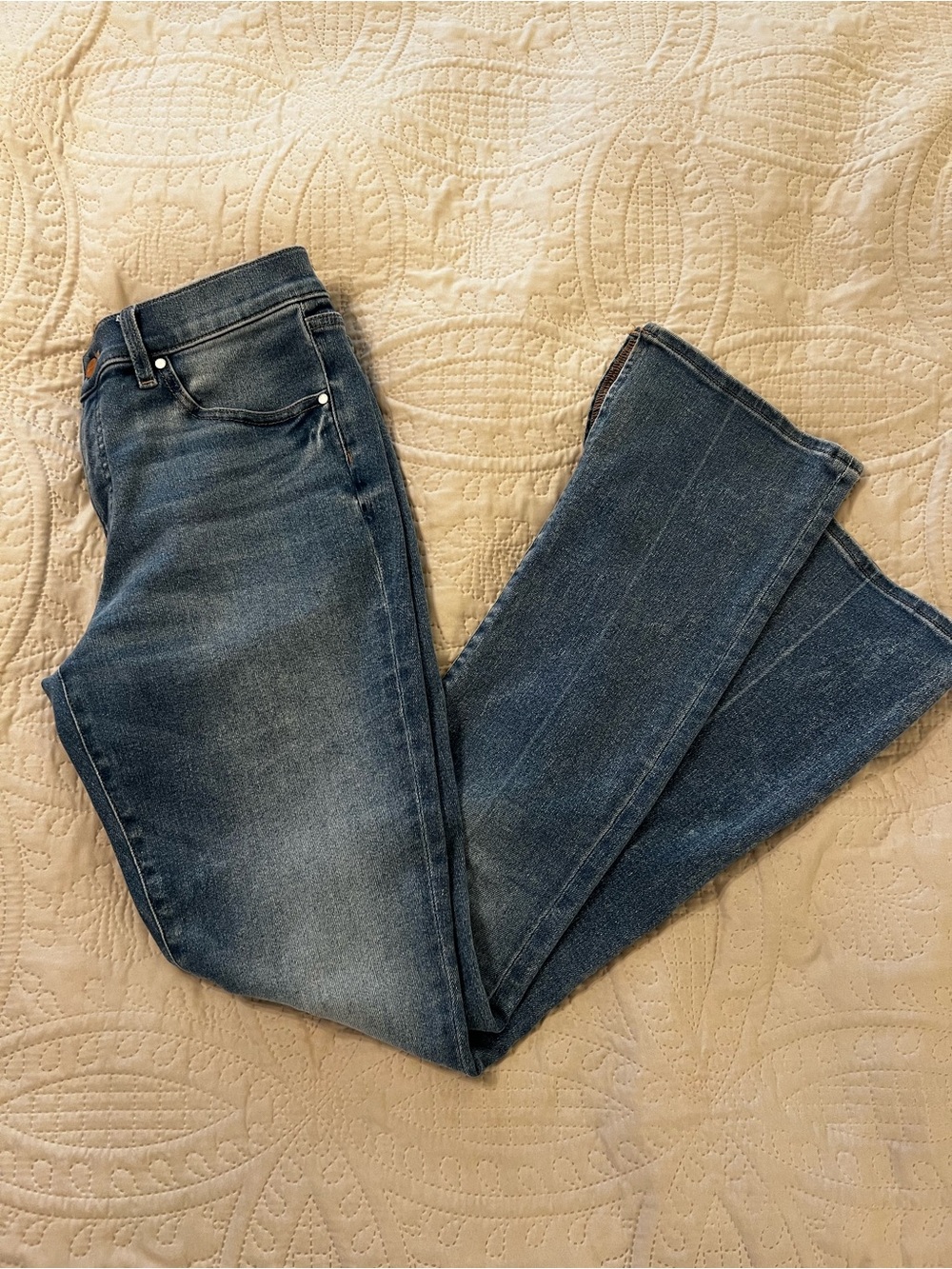 Express Skyscraper Women's Flared Jeans